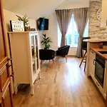 Apartment Old Town Sea Front M&m *