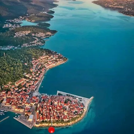 Old Town Sea Front M&m *