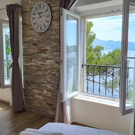 Old Town Sea Front M&m Apartment *